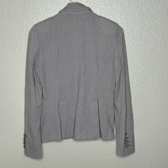 Amanda & Chelsea Pinstripe Blazer - Gray and White Small - Picture 4 of 5